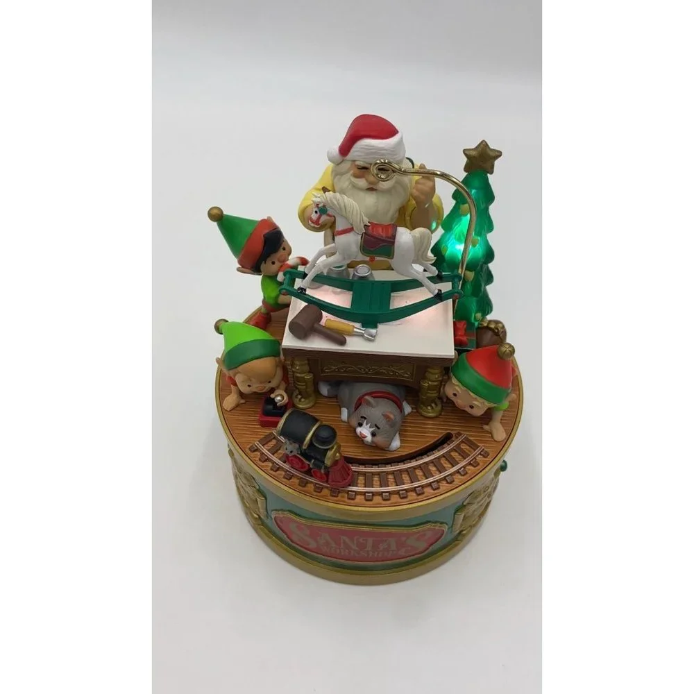 2022 HALLMARK SANTA'S WORKSHOP WONDERS MAGIC LIGHT SOUND & MOTION Ornament - Picture 2 of 16